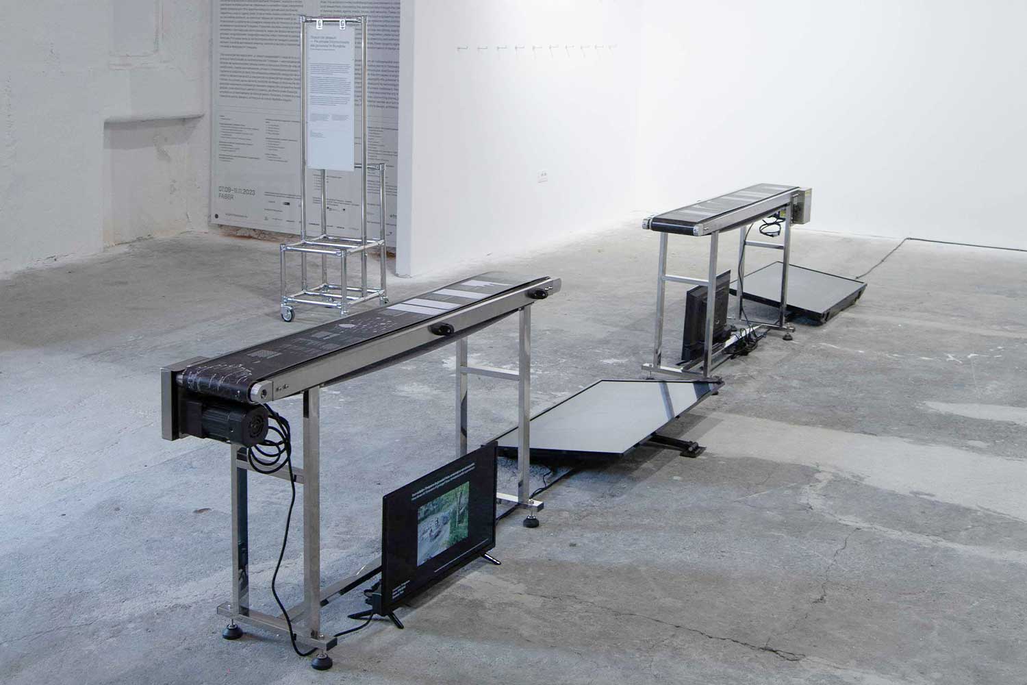 installation showcasing waste management data across Europe and Romania